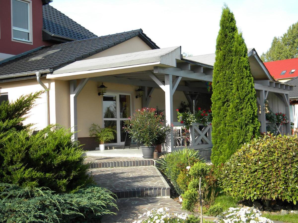 Gasthaus Ela Hotel Dahlewitz  Luaran gambar